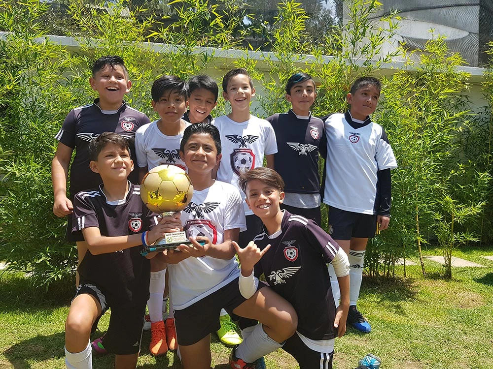 Tepichines Soccer campeon de ka super liga premier poniente